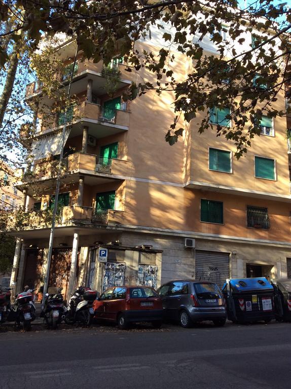Desiderio Di Roma Hotel Bagian luar foto