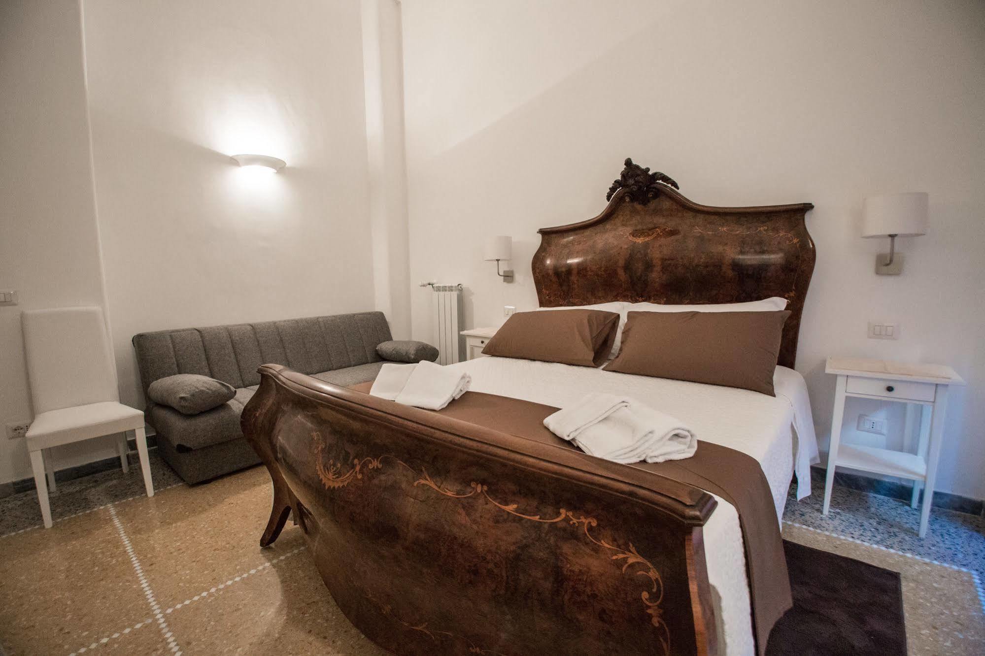 Desiderio Di Roma Hotel Bagian luar foto